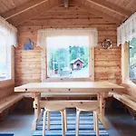 Cozy 4br Lakeside With Sauna شقة لاهتي