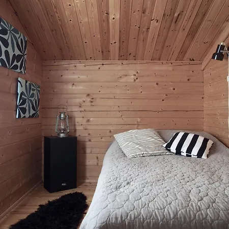 Cozy 4br Lakeside With Sauna شقة *